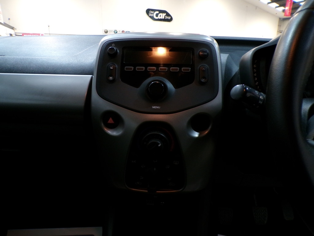 Used Toyota AYGO 2015 for sale - 77284836: Photo 24