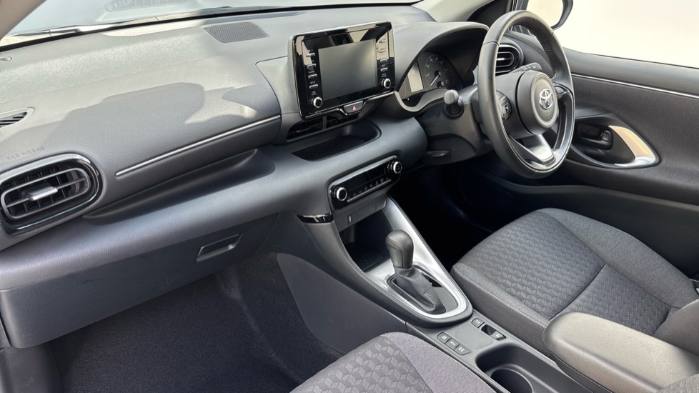 Used Toyota Yaris 2023 for sale - 76196049: Photo 10