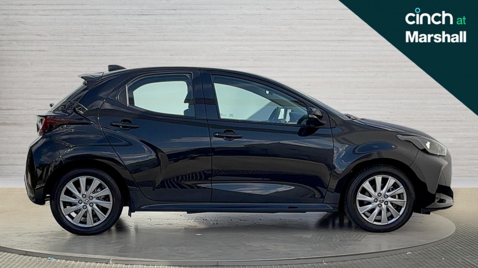 Used Toyota Yaris 2023 for sale - 76196049: Photo 2