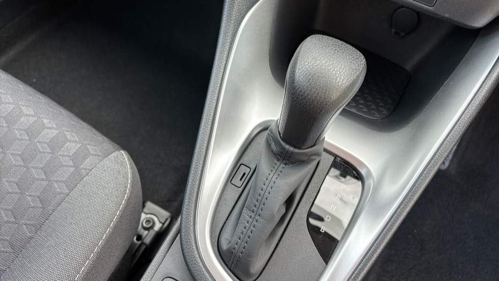 Used Toyota Yaris 2023 for sale - 76196049: Photo 31