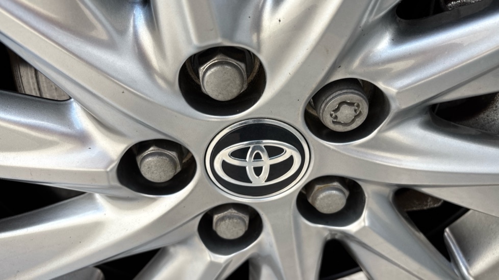 Used Toyota Yaris 2023 for sale - 76196049: Photo 40