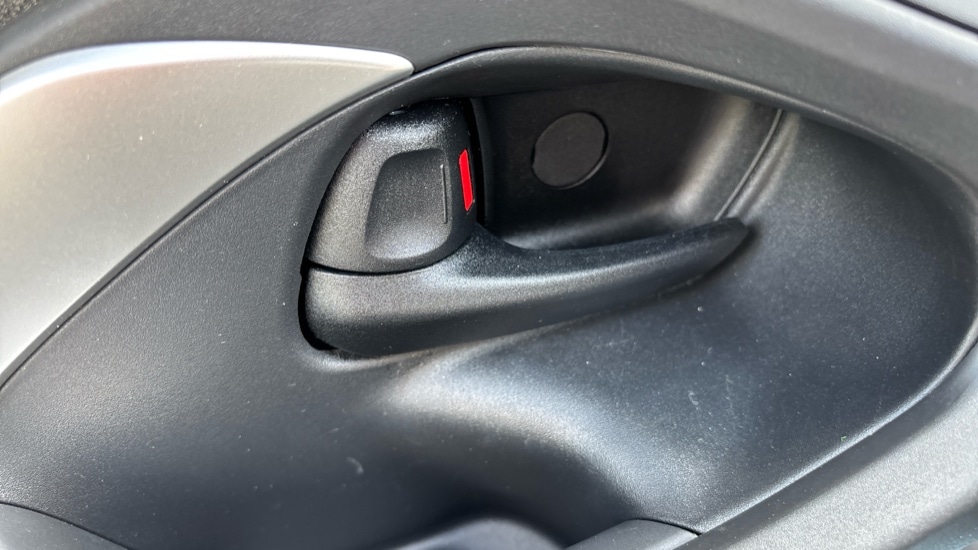 Used Toyota Yaris 2023 for sale - 76196049: Photo 46