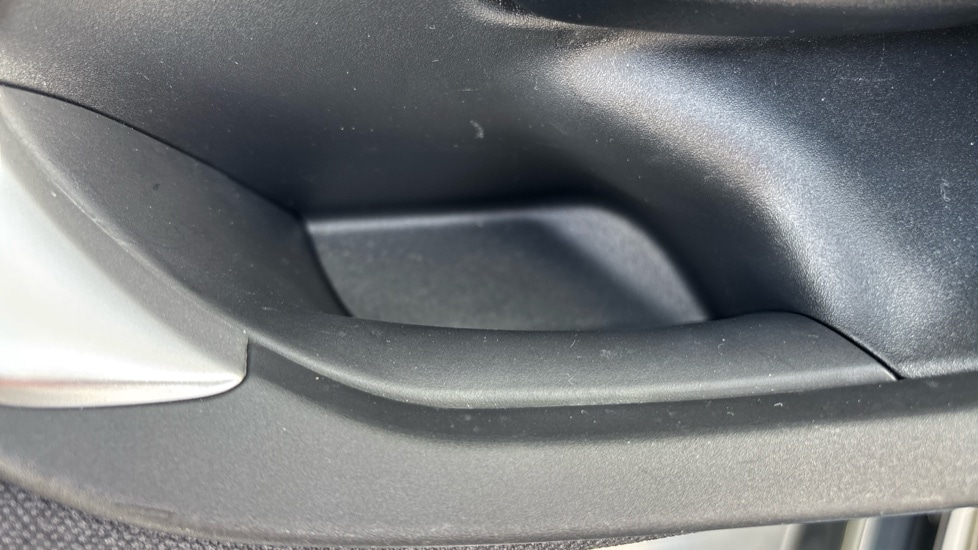 Used Toyota Yaris 2023 for sale - 76196049: Photo 47
