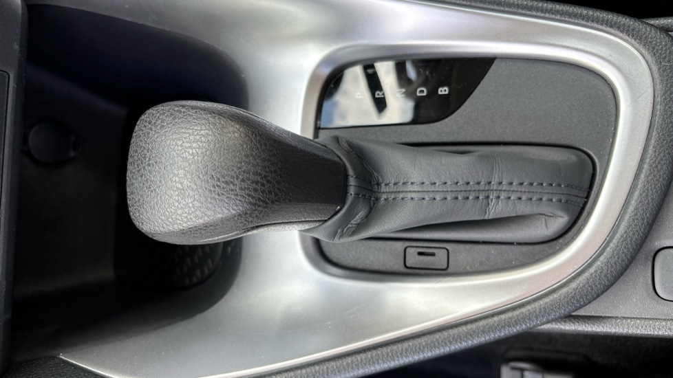 Used Toyota Yaris 2023 for sale - 76196049: Photo 66