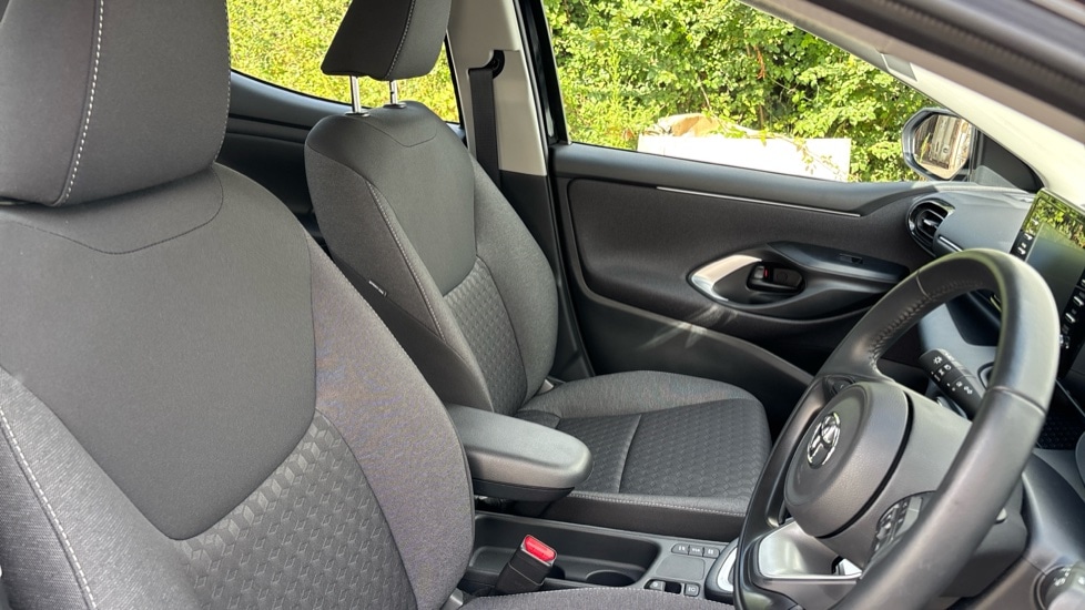 Used Toyota Yaris 2023 for sale - 76196049: Photo 85
