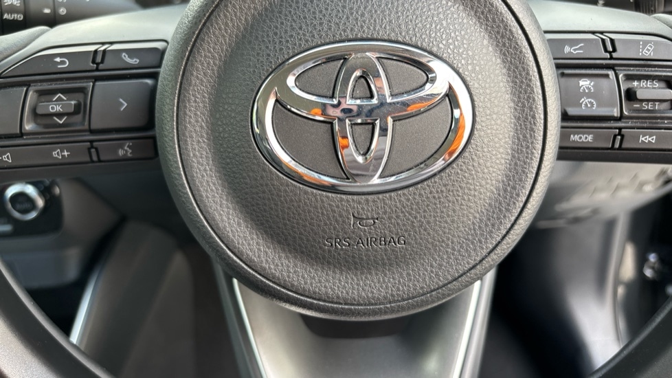 Used Toyota Yaris 2023 for sale - 76196049: Photo 95