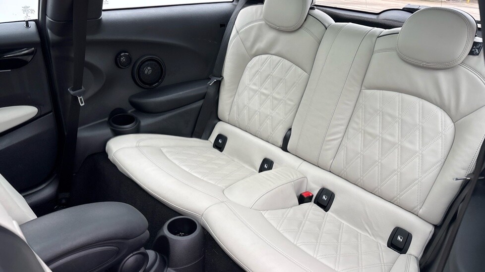 Used MINI Hatch 2021 for sale - 76428229: Photo 14