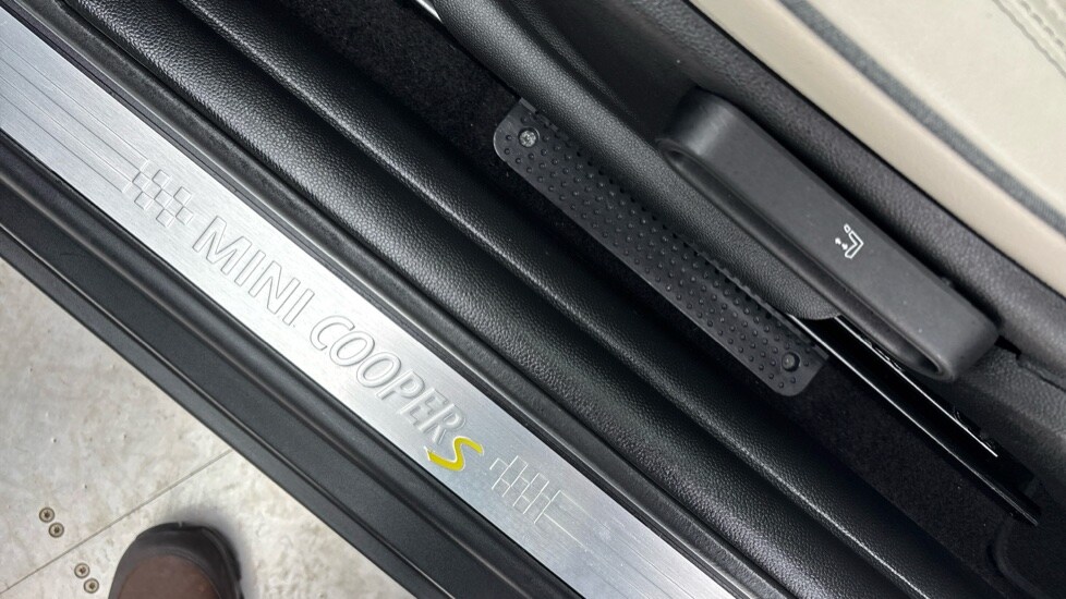 Used MINI Hatch 2021 for sale - 76428229: Photo 39