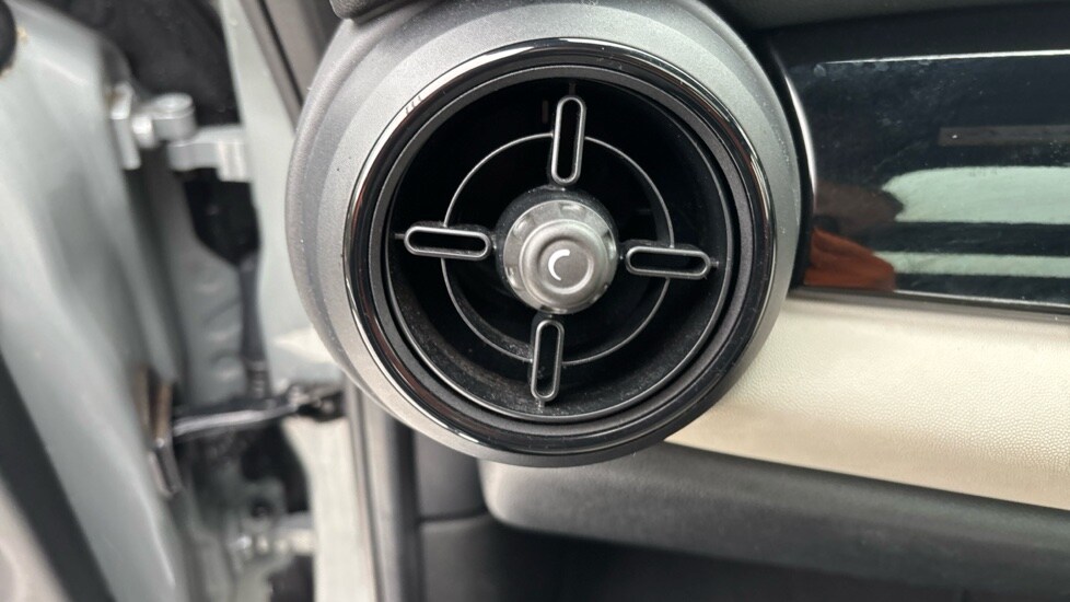 Used MINI Hatch 2021 for sale - 76428229: Photo 49