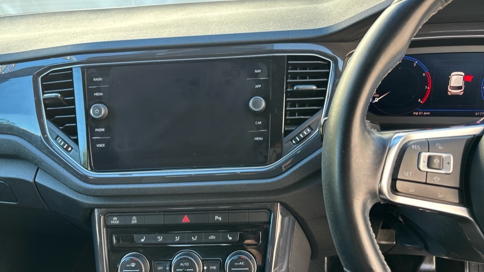 Used Volkswagen T-Roc 2019 for sale - 76442061: Photo 12