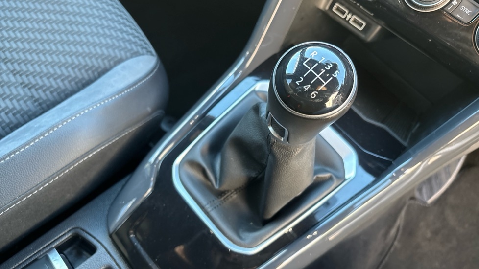 Used Volkswagen T-Roc 2019 for sale - 76442061: Photo 31