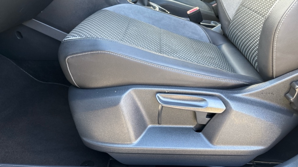 Used Volkswagen T-Roc 2019 for sale - 76442061: Photo 34