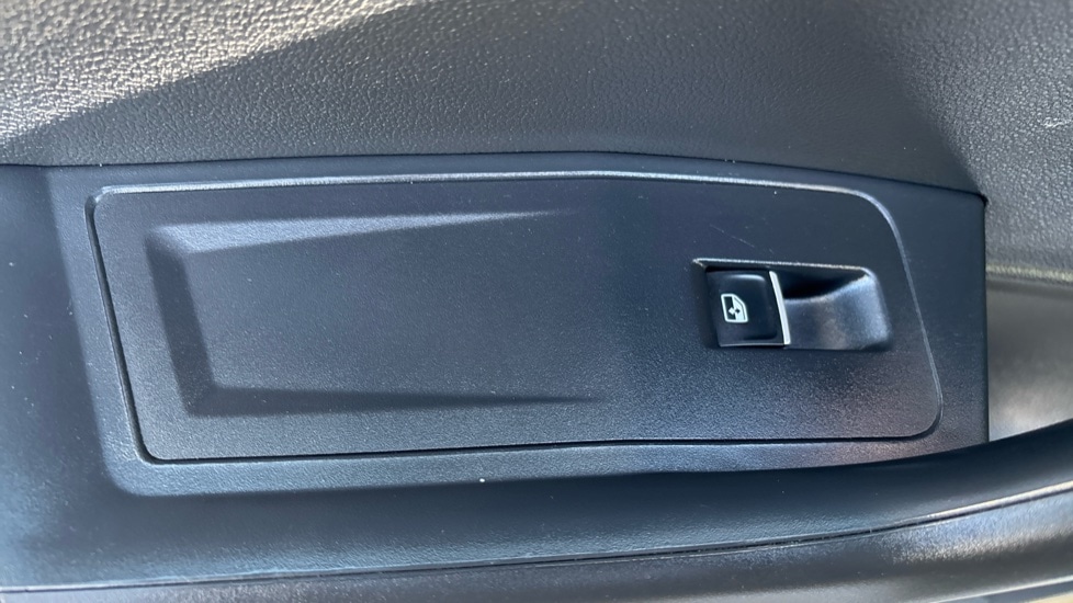 Used Volkswagen T-Roc 2019 for sale - 76442061: Photo 44