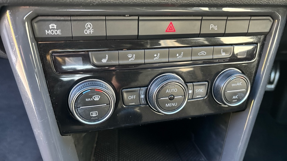 Used Volkswagen T-Roc 2019 for sale - 76442061: Photo 60