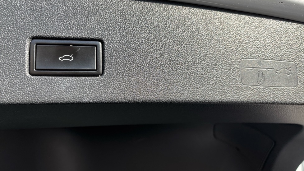 Used Volkswagen T-Roc 2019 for sale - 76442061: Photo 68