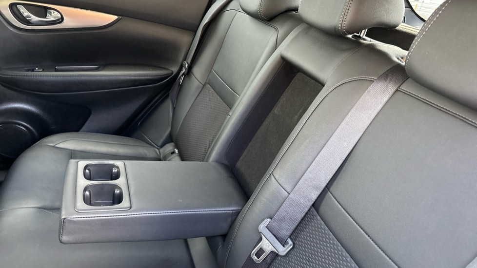 Used Nissan Qashqai 2018 for sale - 77050979: Photo 76