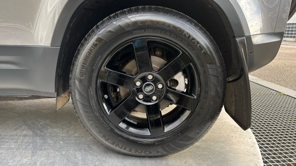 Used Land Rover Defender 2021 for sale - 76540085: Photo 18