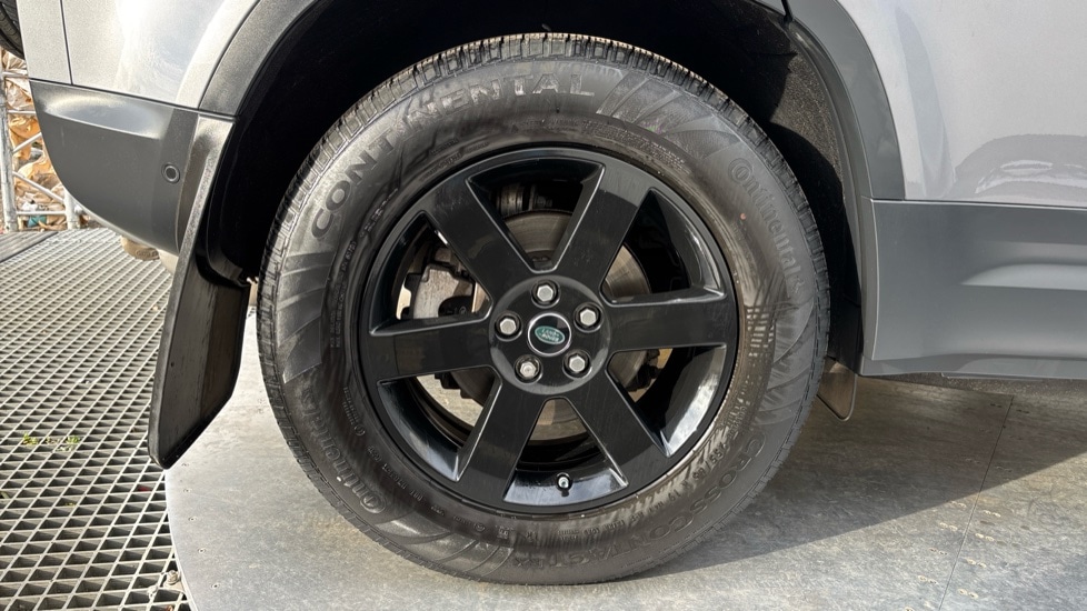 Used Land Rover Defender 2021 for sale - 76540085: Photo 19