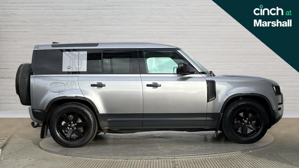 Used Land Rover Defender 2021 for sale - 76540085: Photo 2