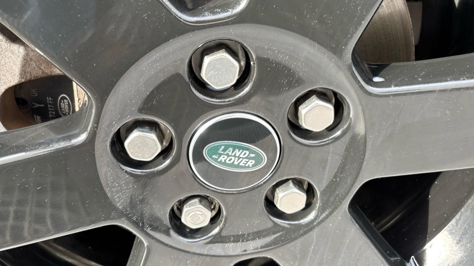 Used Land Rover Defender 2021 for sale - 76540085: Photo 40