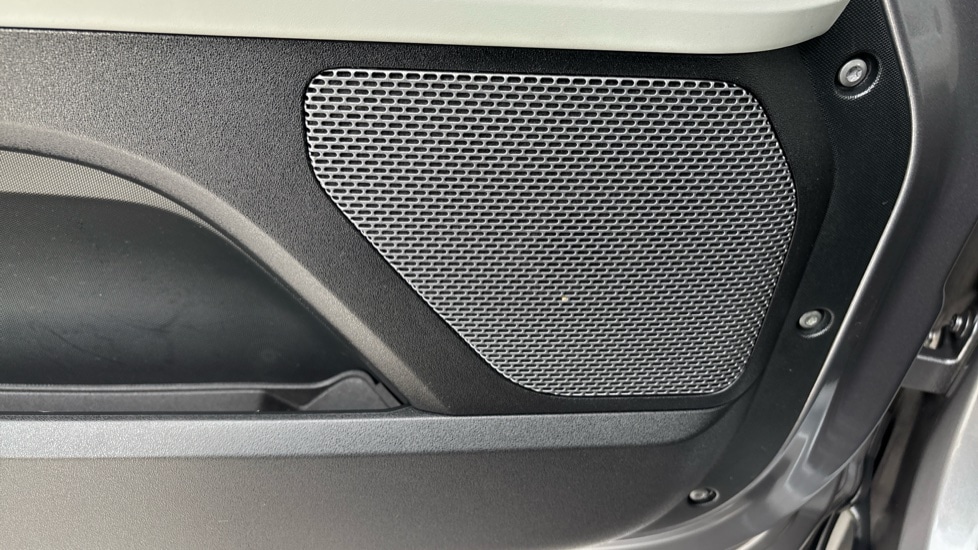 Used Land Rover Defender 2021 for sale - 76540085: Photo 45