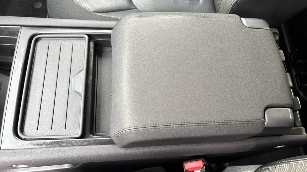 Used Land Rover Defender 2021 for sale - 76540085: Photo 50