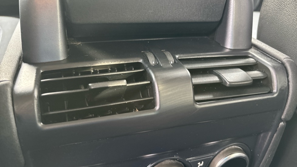 Used Land Rover Defender 2021 for sale - 76540085: Photo 56