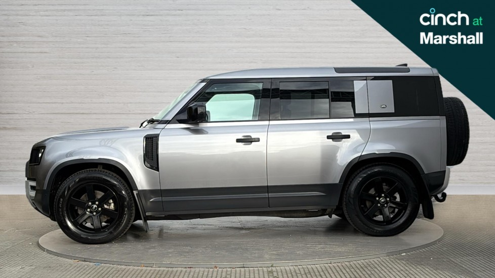 Used Land Rover Defender 2021 for sale - 76540085: Photo 6