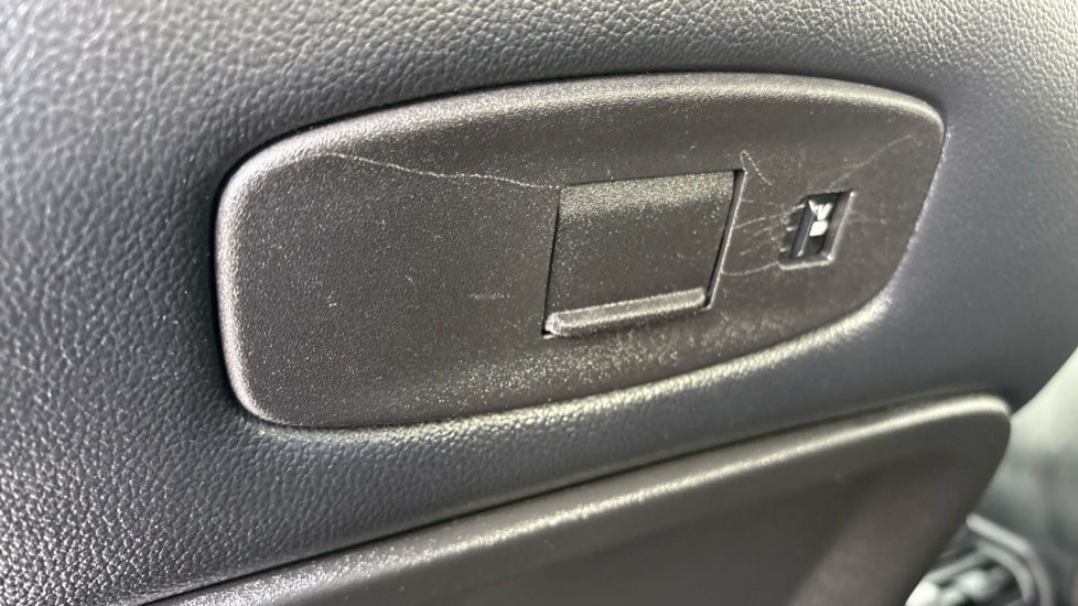 Used Land Rover Defender 2021 for sale - 76540085: Photo 62