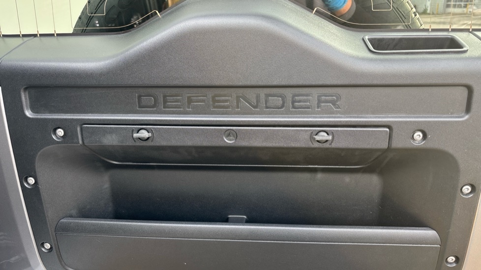 Used Land Rover Defender 2021 for sale - 76540085: Photo 63