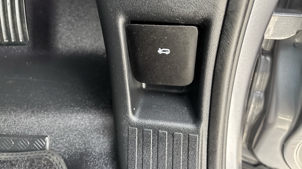 Used Land Rover Defender 2021 for sale - 76540085: Photo 68