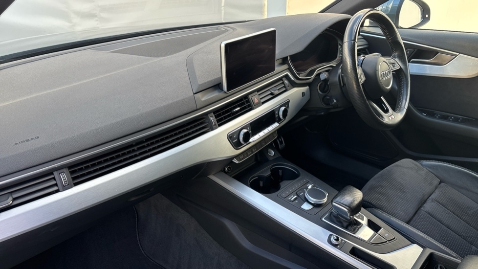 Used Audi A4 2016 for sale - 76154641: Photo 10