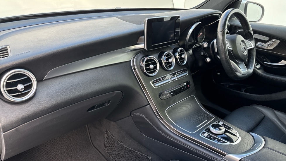 Used Mercedes-Benz GLC 2018 for sale - 76008308: Photo 10