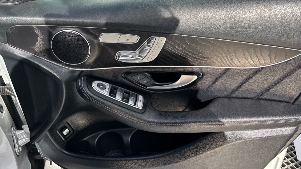 Used Mercedes-Benz GLC 2018 for sale - 76008308: Photo 32