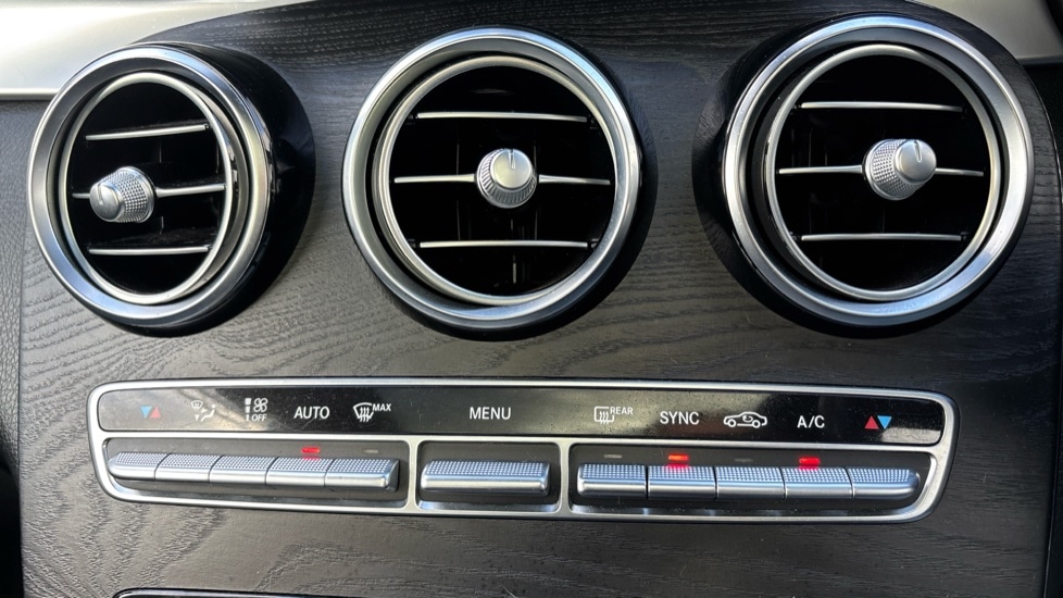 Used Mercedes-Benz GLC 2018 for sale - 76008308: Photo 36