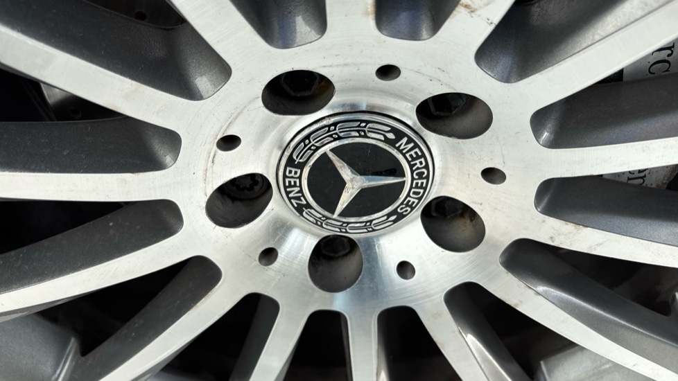 Used Mercedes-Benz GLC 2018 for sale - 76008308: Photo 42