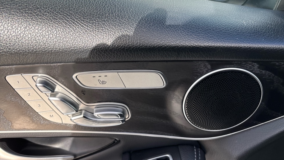 Used Mercedes-Benz GLC 2018 for sale - 76008308: Photo 43