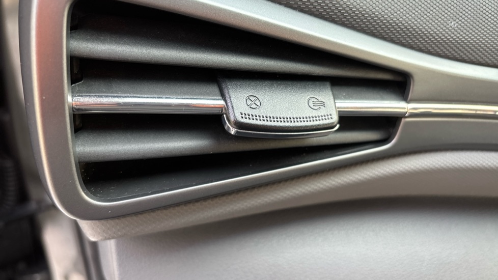 Used Hyundai IONIQ 2022 for sale - 76104195: Photo 46