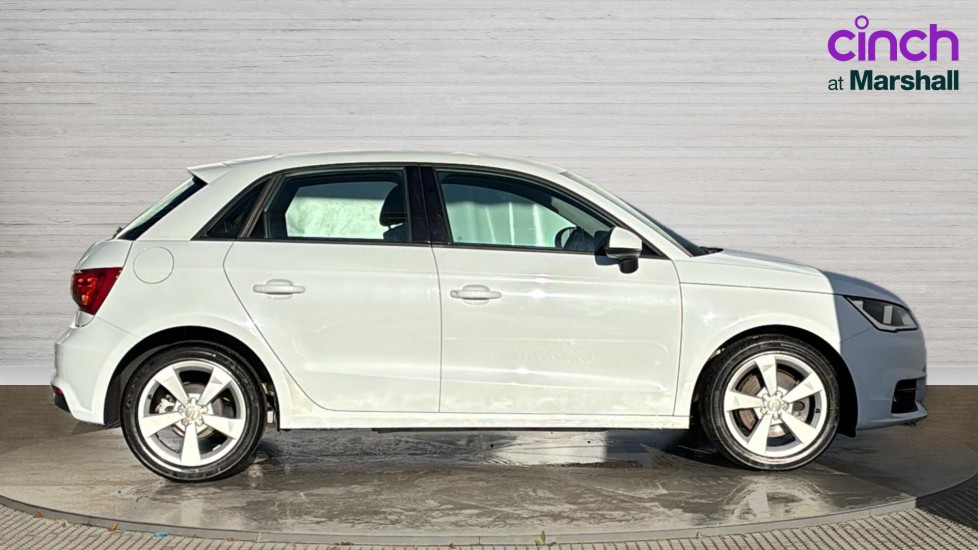 Used Audi A1 2017 for sale - 76475163: Photo 2