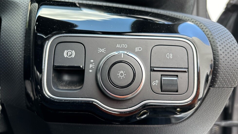 Used Mercedes-Benz A-Class 2020 for sale - 75992957: Photo 89