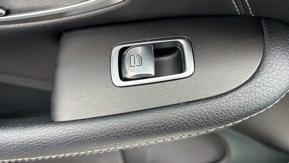 Used Mercedes-Benz C Class 2019 for sale - 76183946: Photo 43