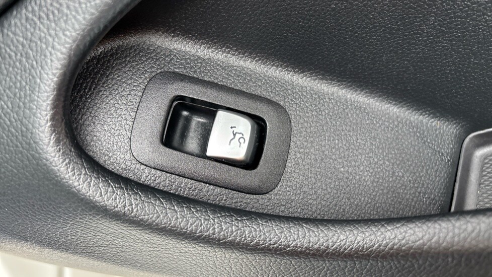 Used Mercedes-Benz C Class 2019 for sale - 76183946: Photo 66