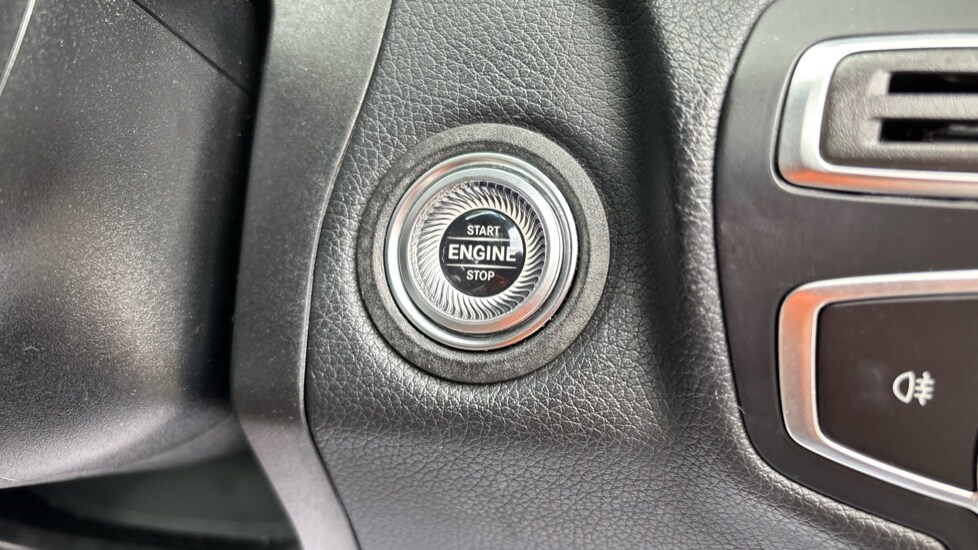 Used Mercedes-Benz C Class 2019 for sale - 76183946: Photo 69