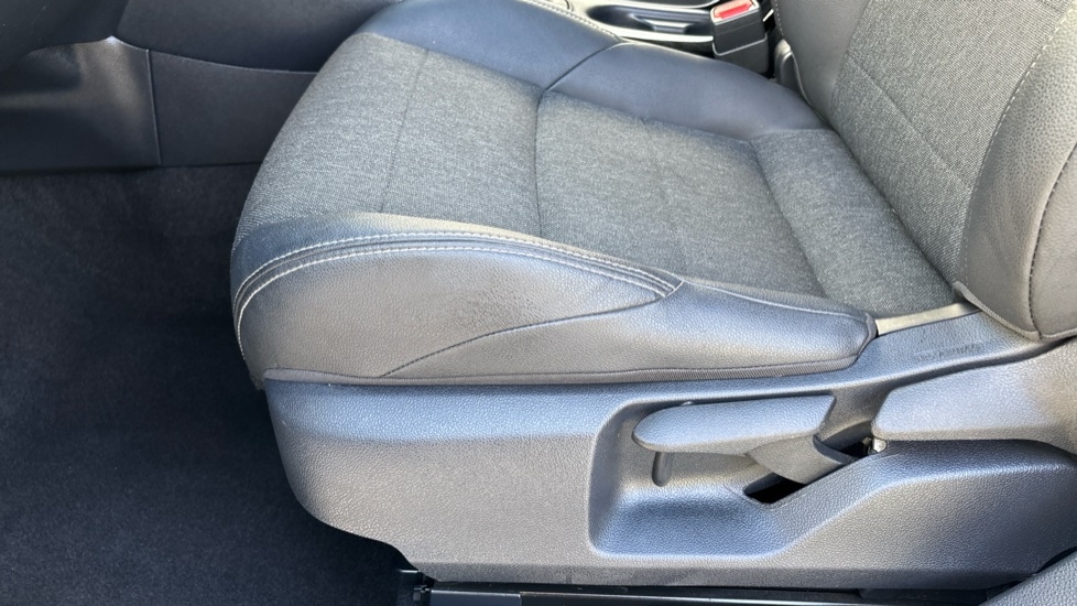 Used Toyota Corolla 2022 for sale - 76501482: Photo 34