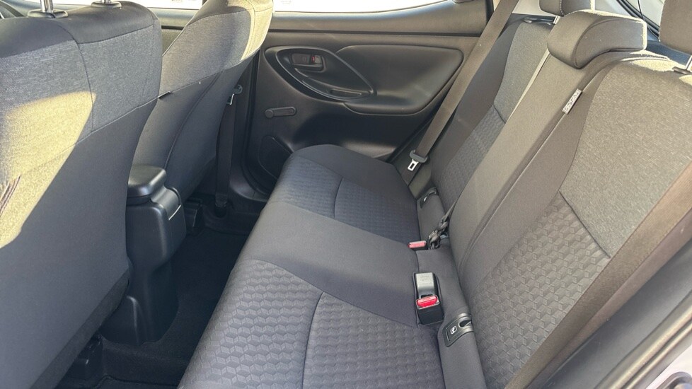 Used Toyota Yaris 2022 for sale - 76428251: Photo 14