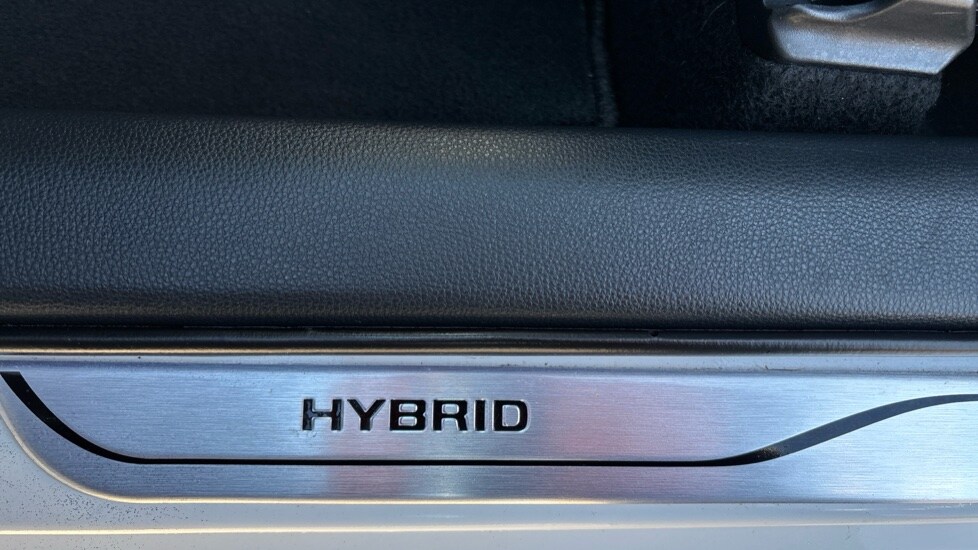 Used Toyota Yaris 2022 for sale - 76428251: Photo 42