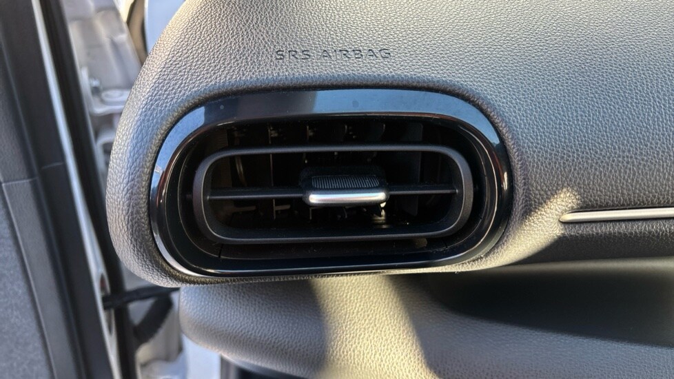 Used Toyota Yaris 2022 for sale - 76428251: Photo 45