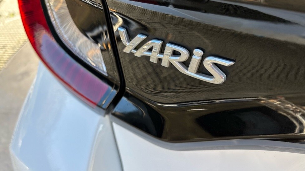 Used Toyota Yaris 2022 for sale - 76428251: Photo 55