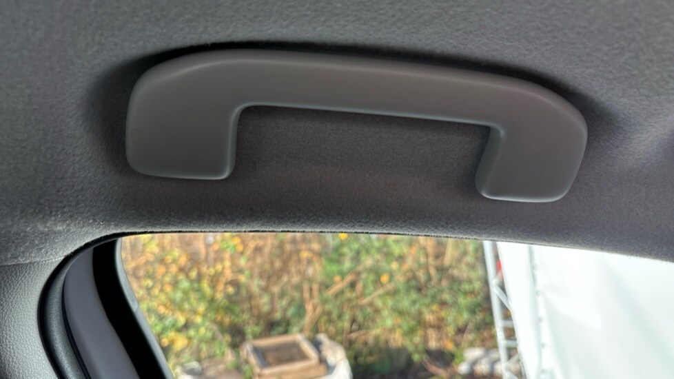 Used Toyota Yaris 2022 for sale - 76428251: Photo 71