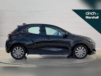 Used Toyota Yaris 2023 for sale - 76244452: Photo 2